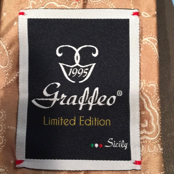 Silk Tie - Picture 11 of 11